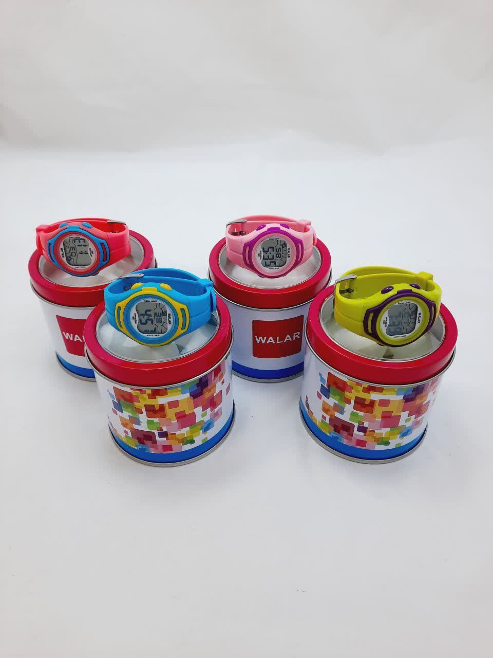 ساعت بچگانه کامپيوتري همراه با قوطي فلزي برند والار