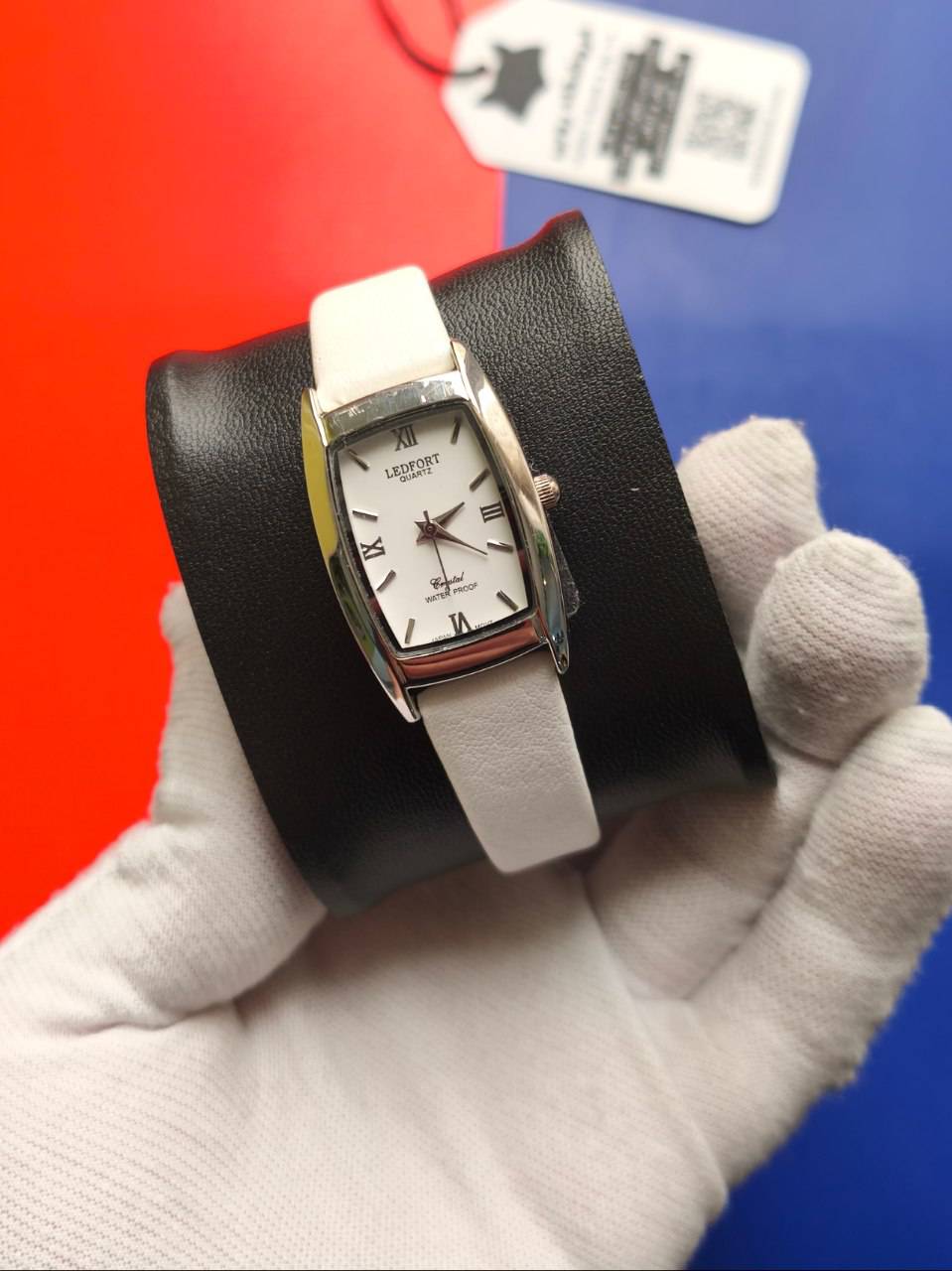 ساعت مچي زنانه صفحه مستطيل لدفورت LEDFORT بند چرمي