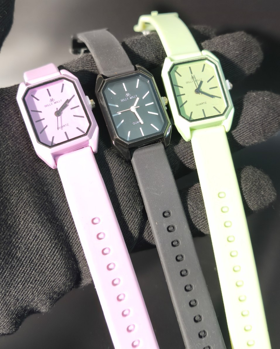 ساعت مچی کوارتز دخترانه برند هولی مولی بند پیو
