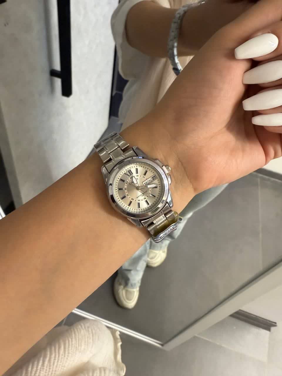 ساعت مچي زنانه کاسيو اديفايس CASIO موتور ژاپني دوتاريخه